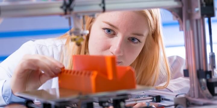 Специалист 3D-технологий Специалист 3D-технологий