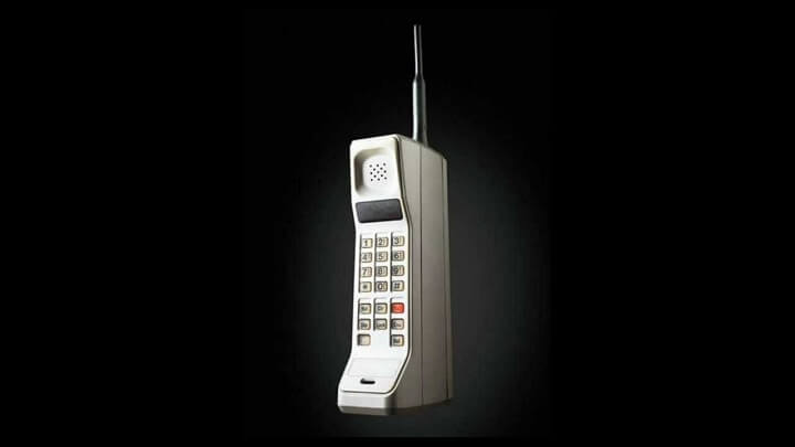 Первый мобильный телефон