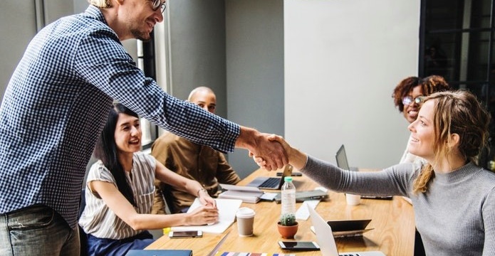 рукопожатие